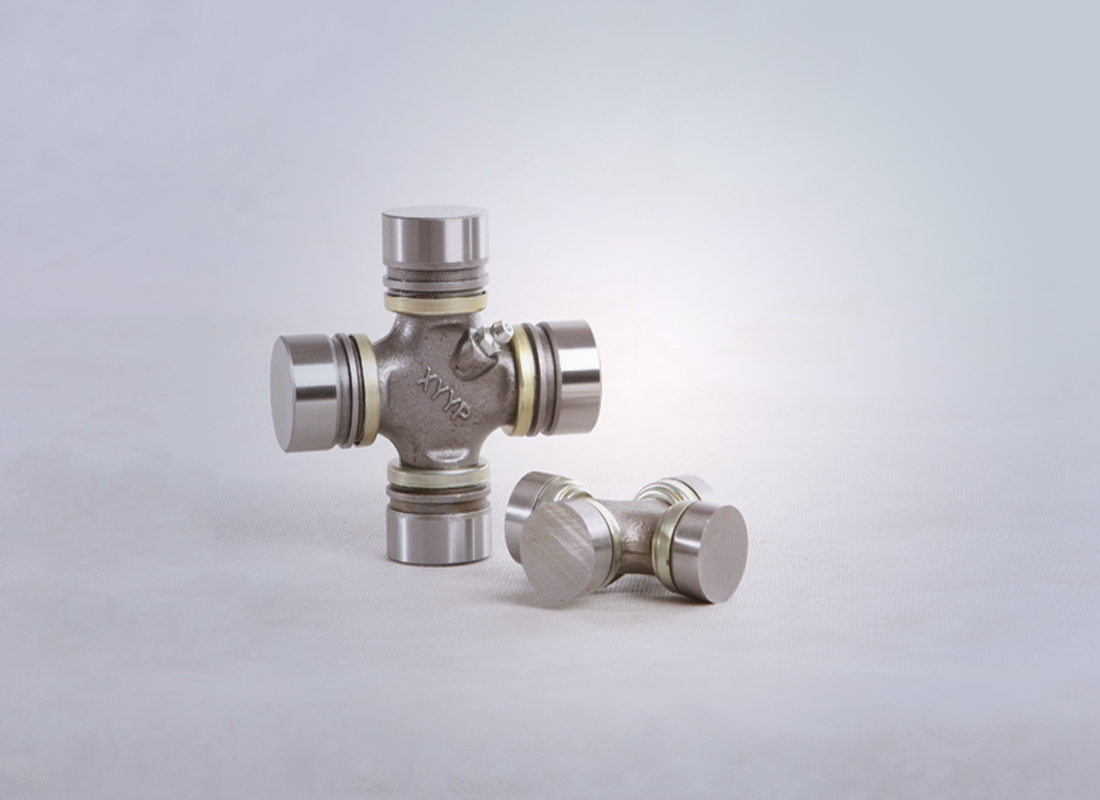 萬(wàn)向節十字軸-804902方向(xiang)機萬向節-φ24×63-鷹牌軸(zhóu)承