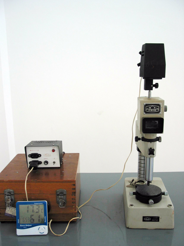 立式光(guang)學計-鷹牌軸承(chéng)